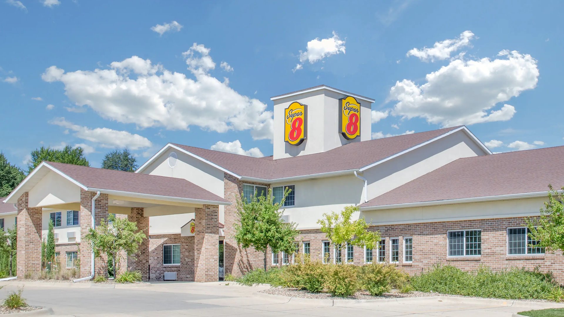 Super 8 Cedar Falls - hospitality for sale in cedar falls, IA